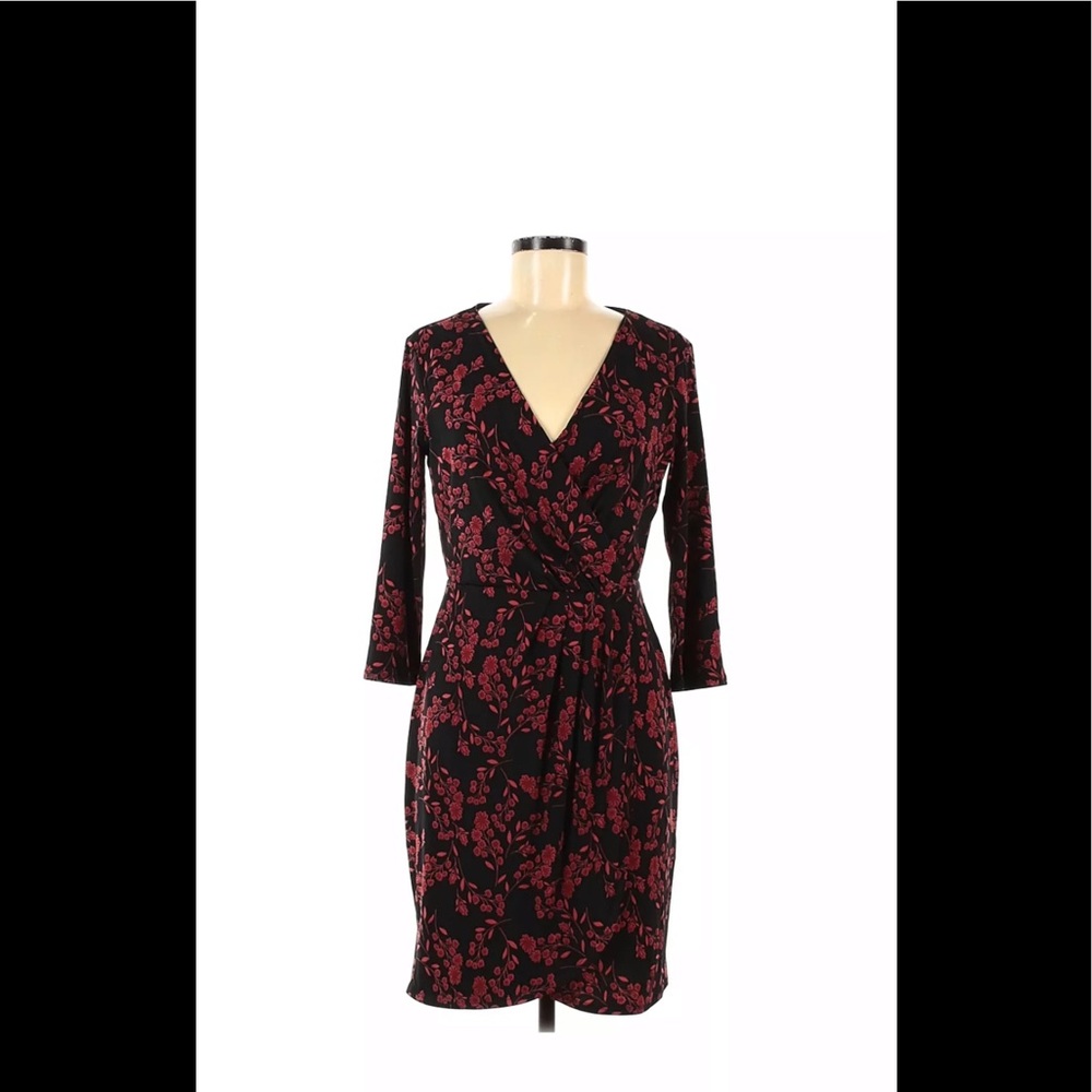 TAHARI US2 3/4-Sleeved Wrap Surplice Dress